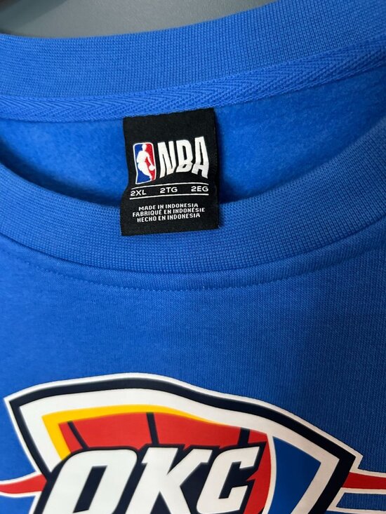 NWT Oklahoma City Thunder Blue Crewneck Sweatshirt NBA Men's 2XL MSRP $44.99 - Picture 3 of 4